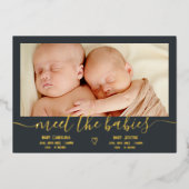Maak kennis met baby's script goud 3 foto baby twe folie uitnodiging (Voorkant)
