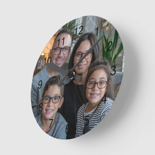 Maak uw eigen aangepaste familiefoto gepersonalise ronde klok (Hoek)