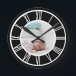 Maak Uw Foto Persoonlijke Roman Numerieke Ronde Klok<br><div class="desc">Ontwerp Uw foto Persoonlijke Roman de wandklok van Numerieke van Ricaso</div>