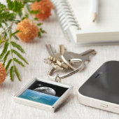 Maan boven de oceaan sleutelhanger (Zijkant)