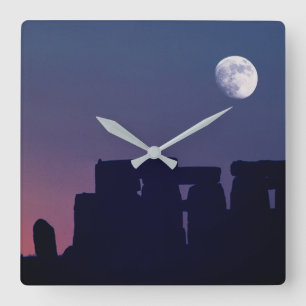 Maan boven Stonehenge   Wiltshire, Engeland Vierkante Klok