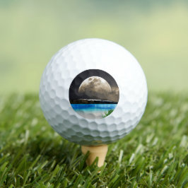 Maan en strand golfballen