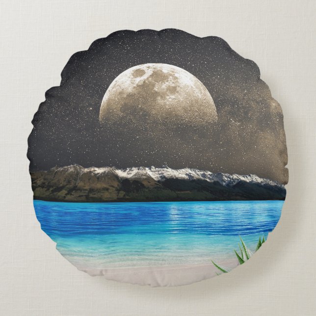 maan en strand rond kussen (Voorkant)
