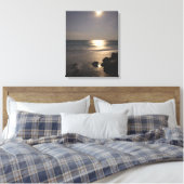 Maan rijzend boven de oceaan canvas afdruk (Insitu (Slaapkamer))