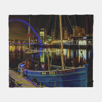 Maanlichte hemel boven de rivier de Tyne in Newcas Fleece Deken