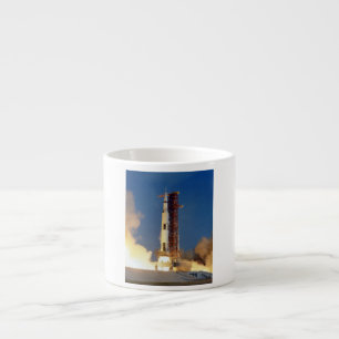 Maanmissie-ruimtevaartuig grondzicht espresso kop