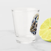 Maanverlichte sereniteit een sluimerende wolf shot glas (Links)