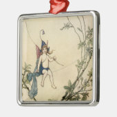 Maar Puck zat op een Spider Thread Metalen Ornament (Links)