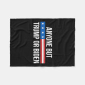 Maar Trump of Biden - Fleece Deken (Voorkant (Horizontaal))