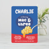 Mac & Three Macaroni en kaas 3e verjaardag Kaart (Staand voorkant)