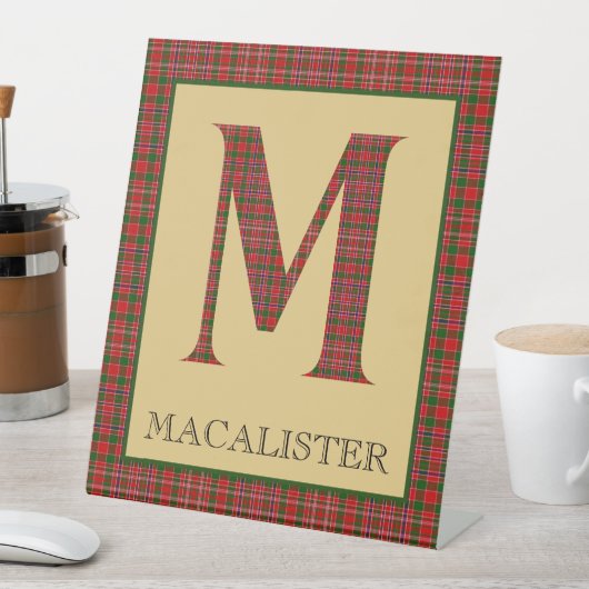 MacAlister Tartan Monogram M Reclamebord Met Voetstuk (Insitu)