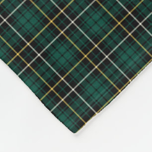 MacAlpine Clan Green en Black Tartan Fleece Deken