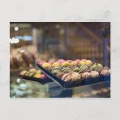 Macaroons in Venster 2 van Show Briefkaart (Voorkant)