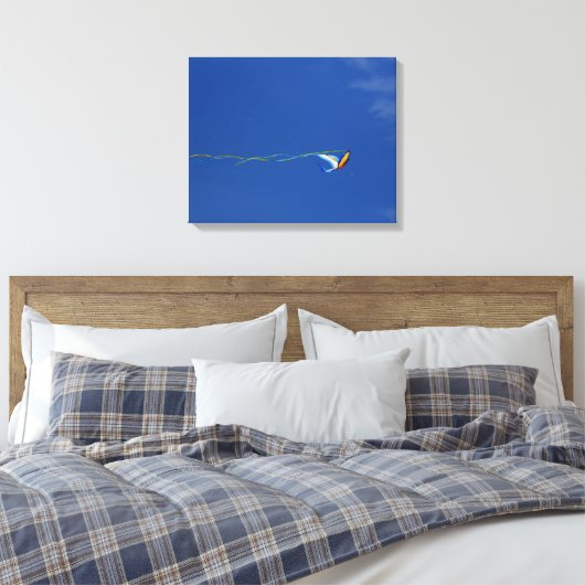 Macaw Kite Canvas Afdruk (Insitu (Slaapkamer))