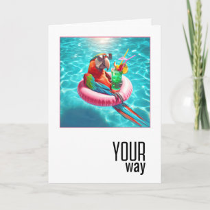 Macaw Parrot met een cocktail drijvend in een zwem Kaart