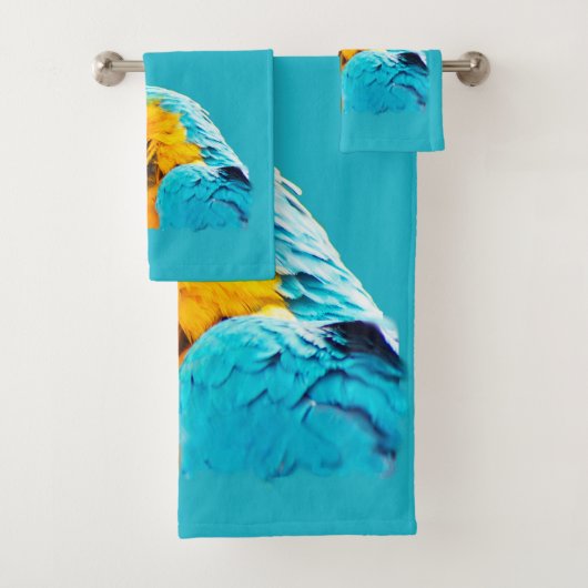 Macaw portrait on a turquoise background bad handdoek (Insitu)