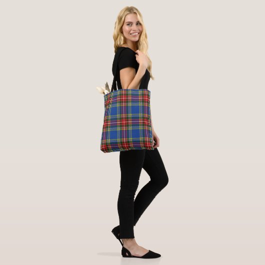 MacBeth Modern Tartan heeft een Schots kleurrijk Tote Bag (Op model)