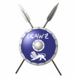 Maccabee Shield and Spears Fotobeeldje Magneet<br><div class="desc">Een afbeelding van het schild van Maccabee en twee speren. Het schild is voorzien van een leeuw en een tekst met de tekst "Yisrael" (Israël) in het alfabet Paleo-Hebreeuw. De Maccabees waren joodse rebellen die Judea bevrijdden van het juk van het Seleucid Empire. Chanoeka is niet alleen een midwinterfestival met...</div>