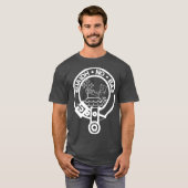 MacDougall Scottish Family Clan Name Crest T-shirt (Voorkant volledig)