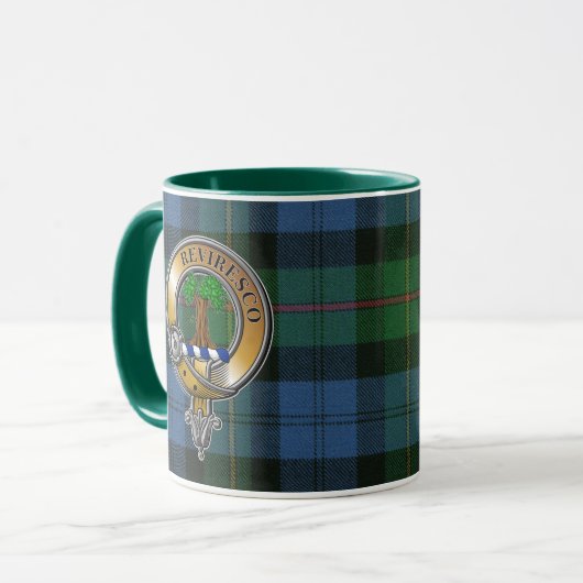 MacEwen Tartan & Badge Mok (Voorkant links)