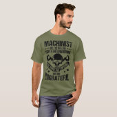 Machinist dat wij het slachtoffer zijn van de onwe t-shirt (Voorkant volledig)