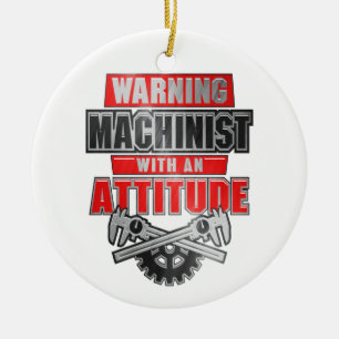 Machinist met werktuigkundige keramisch ornament