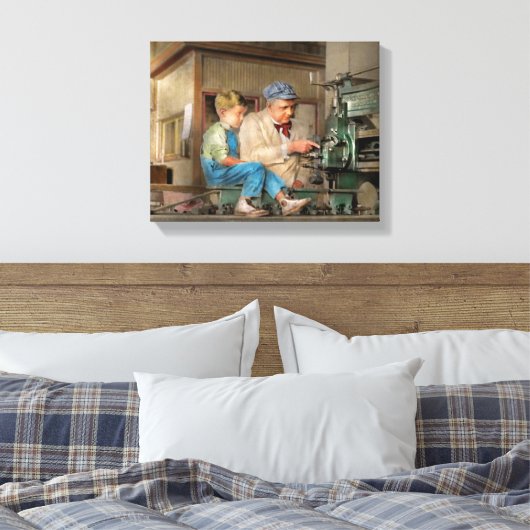 Machinist - Verzendtijd met opa 1921 Canvas Afdruk (Insitu (Slaapkamer))