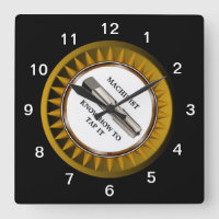 Machinist weet hoe hij tegen de muur kan tikken