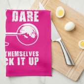 MACHT. Vrouwen Gewichtheffen Workout Motivatie Theedoek (Quarter Fold)