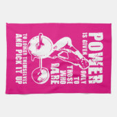 MACHT. Vrouwen Gewichtheffen Workout Motivatie Theedoek (Horizontaal)