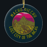 Machu Picchu Peru Retro Distress Circle Keramisch Ornament<br><div class="desc">Vectorillustraties van Machu Picchu. Machu Picchu is een Incan citadel die hoog is in het Andes-gebergte in Peru,  boven de rivier de Urubamba.</div>