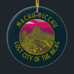 Machu Picchu Peru Retro Distress Circle Keramisch Ornament<br><div class="desc">Vectorillustraties van Machu Picchu. Machu Picchu is een Incan citadel die hoog is in het Andes-gebergte in Peru,  boven de rivier de Urubamba.</div>