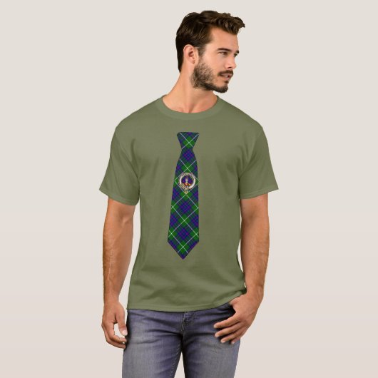 MacIntyre Tartan Necktie T-Shirt w/Badge (Voorkant volledig)