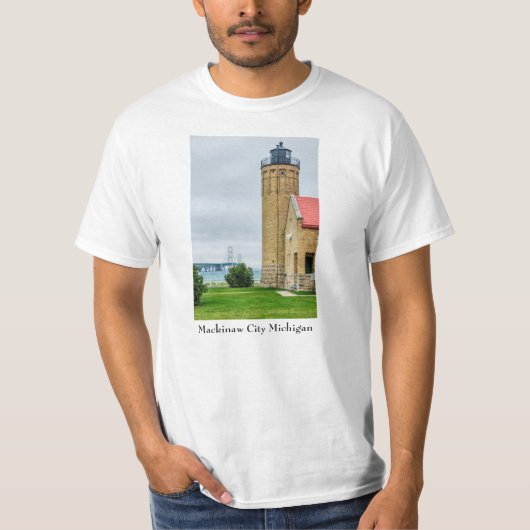 Mackinac Bridge en Lighthouse T-Shirt (Voorkant)