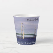 Mackinac Bridge latte mok (Voorkant)