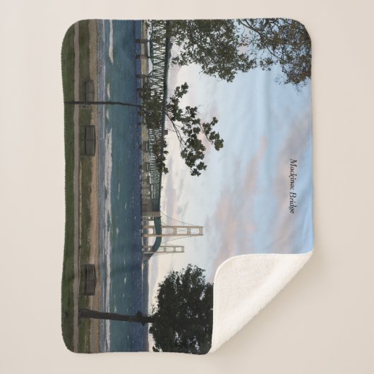 Mackinac Bridge met bomen, sherpa blanket Sherpa Deken (Voorkant)