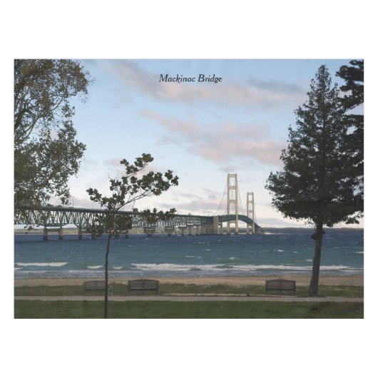 Mackinac Bridge met tafelkleed van bomen (Voorkant (Horizontaal))