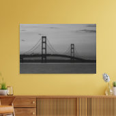 Mackinac Bridge op Dusk Grayscale Canvas Afdruk (Insitu (Woonkamer))