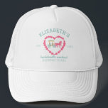 Mackinac Island Horse Drawn Carriage Bachelorette Trucker Pet<br><div class="desc">Met een hand geïllustreerde roze paard en wagen deze petten zijn een speciale aandenken voor uw vrijgezellenfeest reis naar Mackinac Island Michigan.</div>