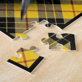 MacLeod Clan Lewis Tartan Swords and Shield Legpuzzel (Zijkant)