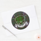 MacNeil Tartan Skull Ronde Sticker (Envelop)