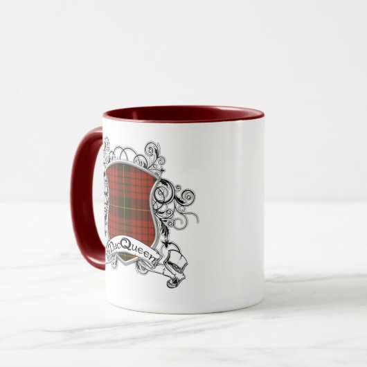 MacQueen Tartan Shield Mok (Voorkant links)