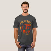 Macreadys vlam BBQ sinds 1982 vriend T-shirt (Voorkant volledig)