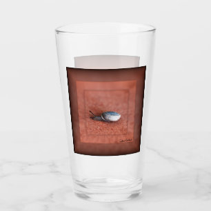 Macro-foto van slak op terracotta glas