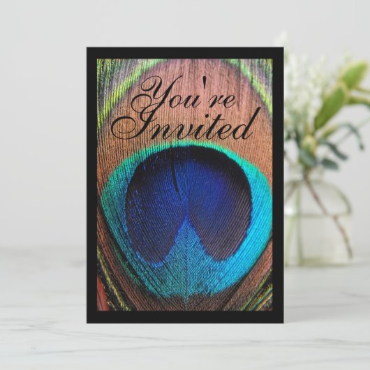 Macro Peacock Feather Rich Blues Uitnodiging (Staand voorkant)