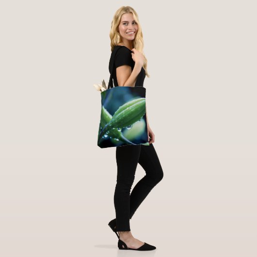 Macro Tote Bag (Op model)