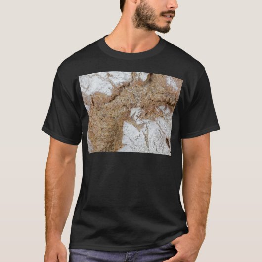 Macrofoto van het oppervlak van bruin brood t-shirt (Voorkant)