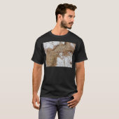 Macrofoto van het oppervlak van bruin brood t-shirt (Voorkant volledig)