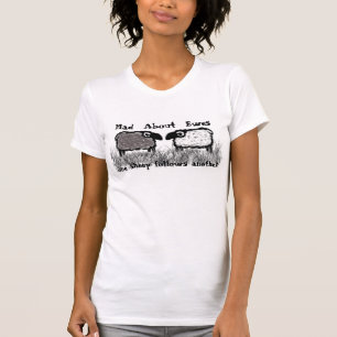 Mad over ooien:  Een schaap volgt een andere T-shirt