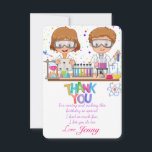 Mad Science Birthday Dank je wel Bedankkaart<br><div class="desc">Verbaasd je gasten met dit kleurrijke verjaardagsfeestje voor wetenschappen. Dank je wel je kaart met twee wetenschappers die experimenteren, een kleurrijke dank je en een kleurrijke stip voor de achtergrond. Voeg gewoon uw dank toe aan uw opmerking en de naam van het kind op deze gebruiksvriendelijke sjabloon om er een...</div>